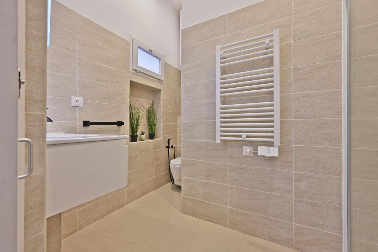 Apartmán Au Roi Rene - Ac Clim - Wifi Avignon Exteriér fotografie